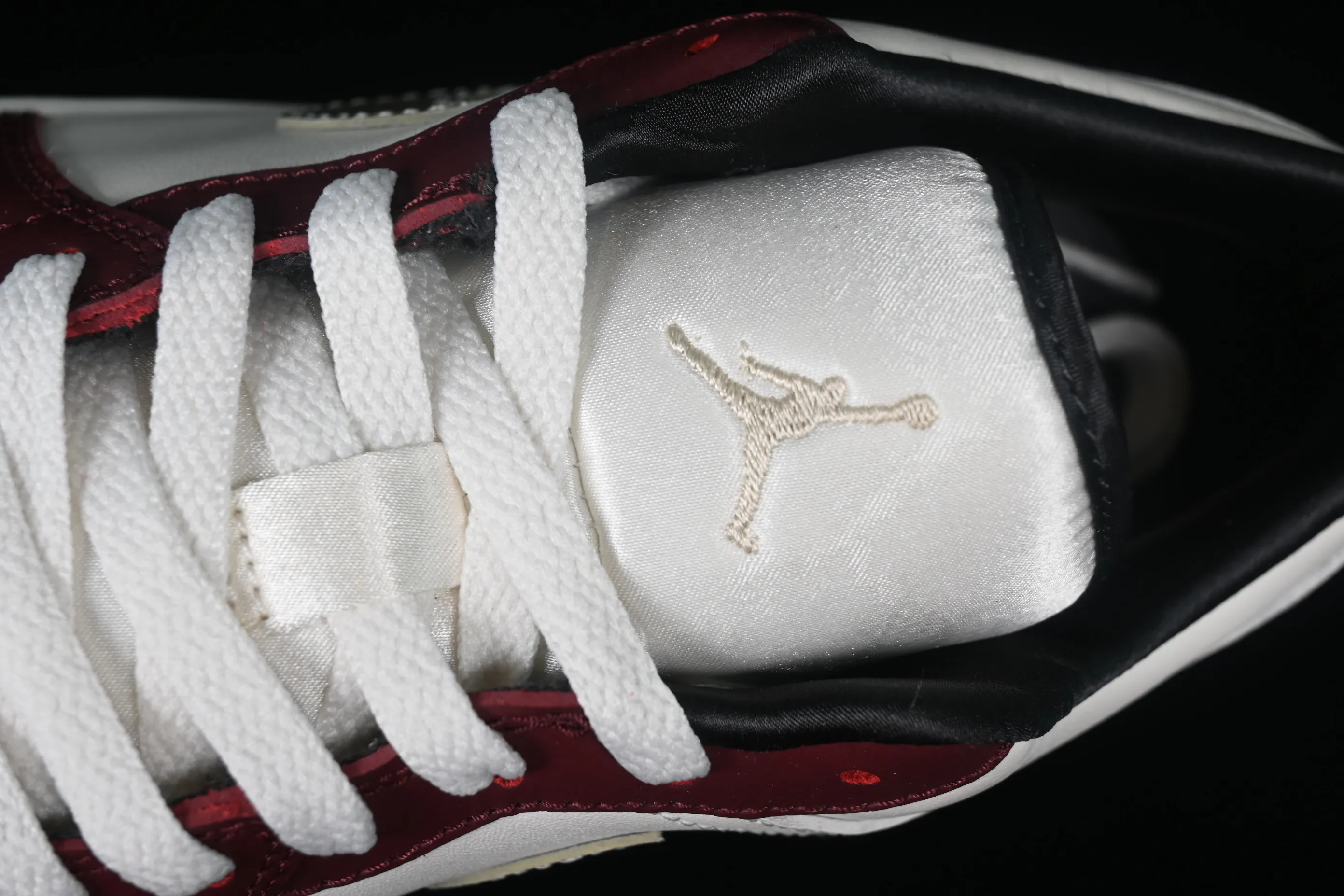 All categories Air Jordan Jordan series basketball shoes Air Jordan 1 Low G version pure original Jordan 1 Low "Year of the Dragon" AJ1 Joe 1 Year of the Dragon limited cultural and leisure sneakers FJ5735-100
